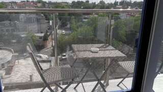 Хостелы 10 Fontana House Mykonos Одесса Четырехместный номер с балконом-12