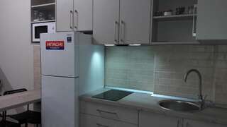 Хостелы 10 Fontana House Mykonos Одесса Четырехместный номер с балконом-23