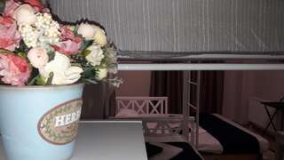 Хостелы 10 Fontana House Mykonos Одесса Четырехместный номер с балконом-29